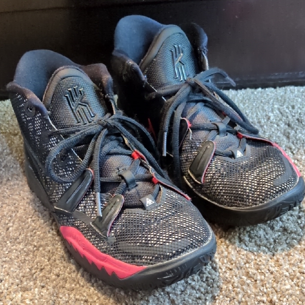 Nike Kyrie VII Shoes
